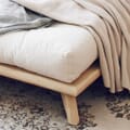 Futonbett Bett SENZA Massivholzbett Gestell Kiefer schwarz, von Karup