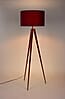 Stehlampe Tripod Marsala | Design-Leuchte von Zuiver in Rot Stehlampe Tripod Marsala | Design-Leuchte von Zuiver in Rot